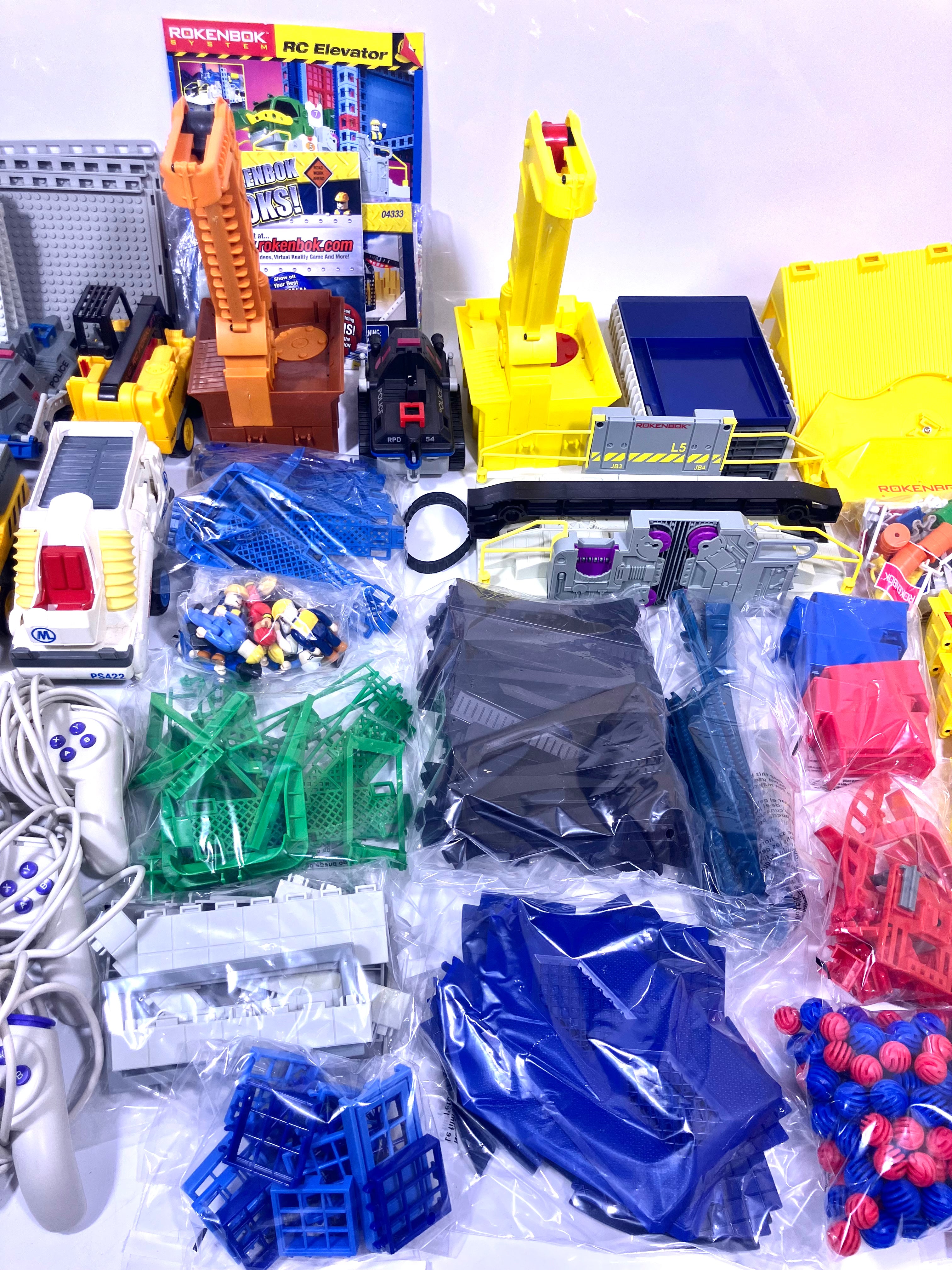 HUGE Lot of ROKENBOK System Building Toys Vehicles Radio Control RC Over 18 LBS