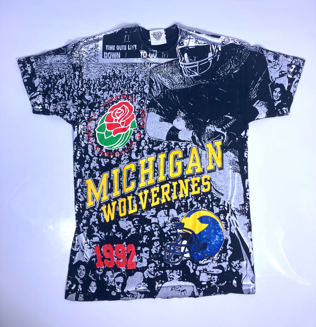 Vintage 90s Michigan Wolverines Graphic Tee T-shirt All Over Print Black Medium