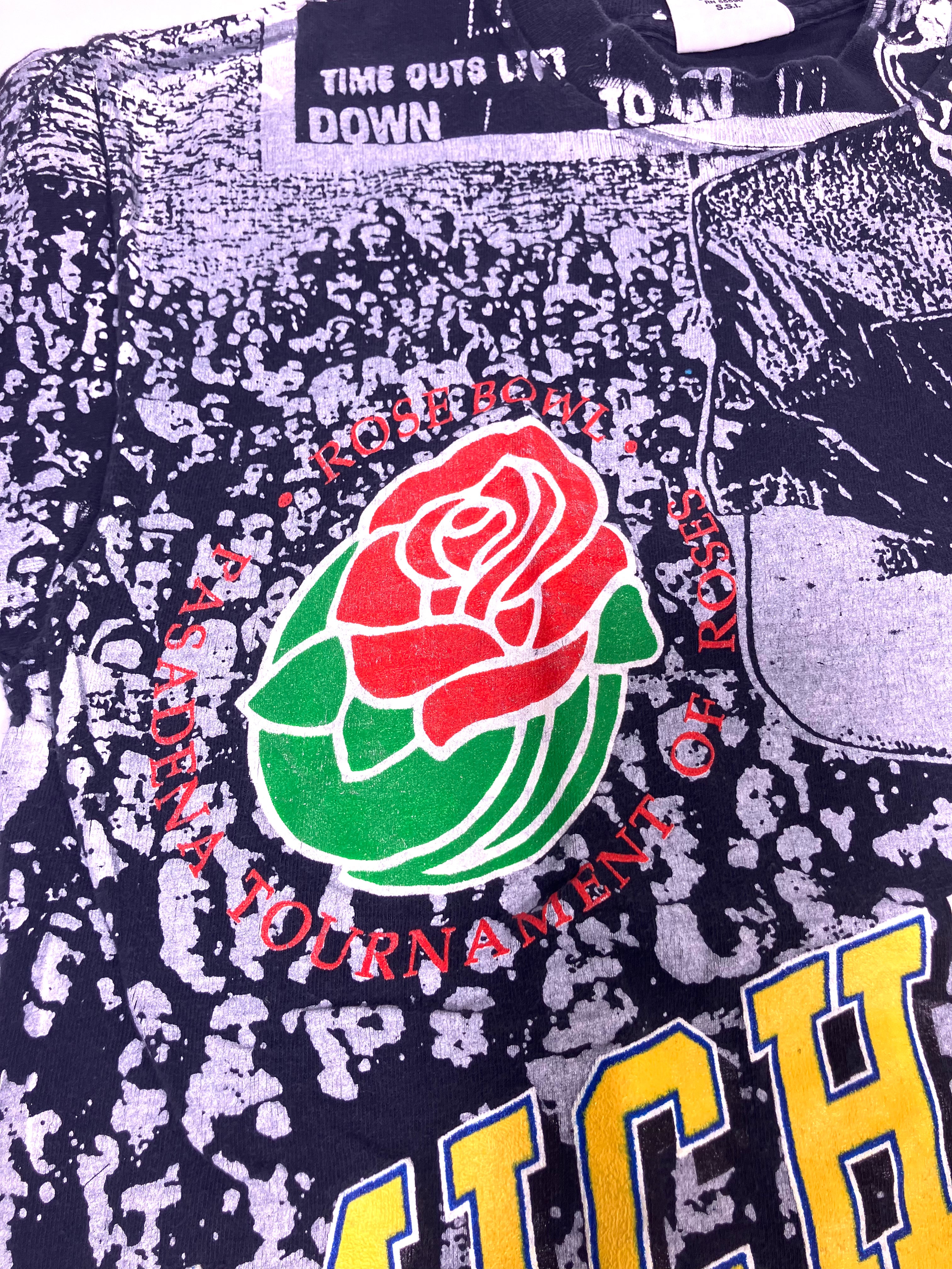 Vintage 90s Michigan Wolverines Graphic Tee T-shirt All Over Print Black Medium